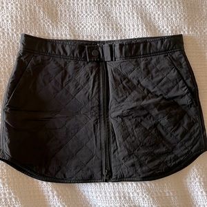Athleta Toasty Buns Skirt size 8